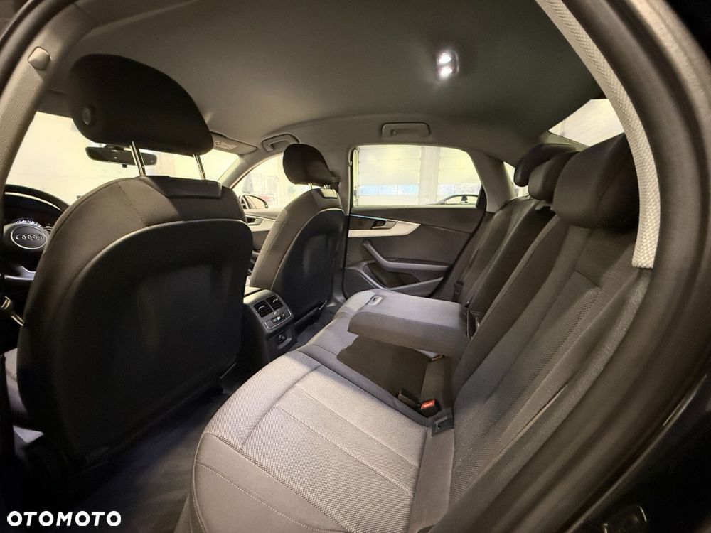 Audi A4 Limousine - 26