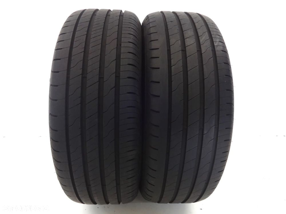 215/55/17 Goodyear EfficientGrip Performance 2 - 1
