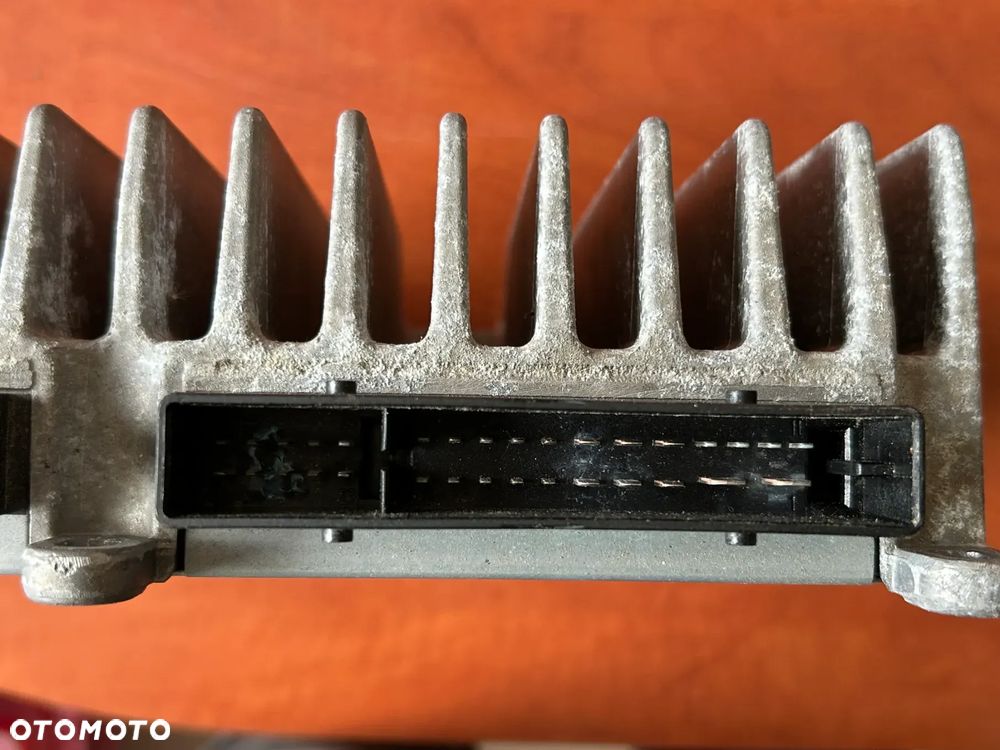 MERCEDES WZMACNIACZ HARMAN BECKER A2049007806 - 5