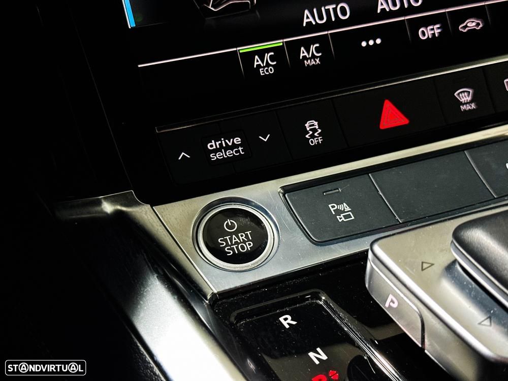 Audi e-tron 55 quattro S line - 43