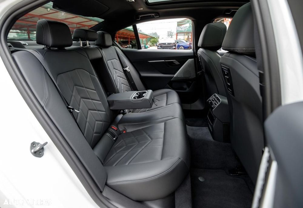 BMW Seria 5 - 11
