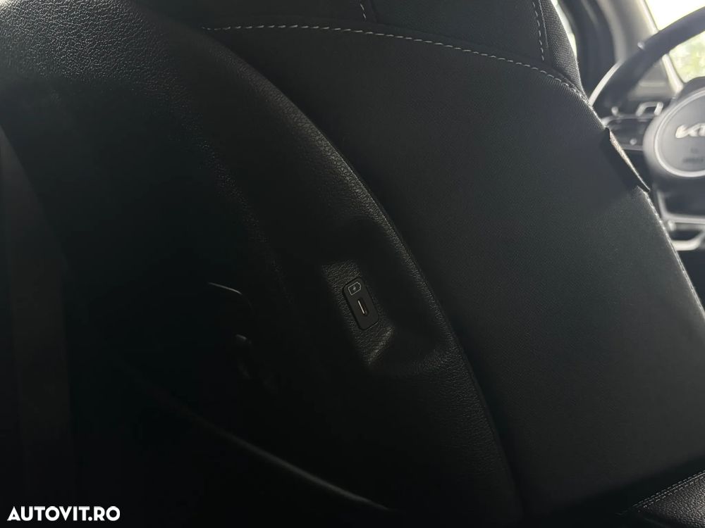Kia Sportage 1.6 T-GDI HEV 6AT 4x2 Style - 37