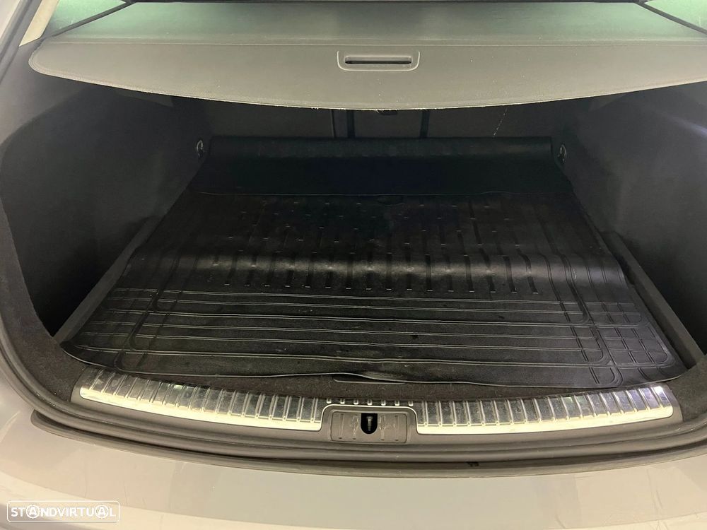 SEAT Leon ST 1.6 TDI Style S/S - 10