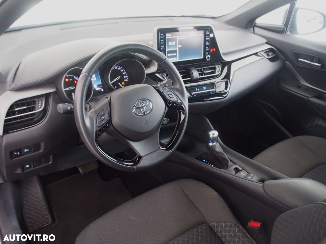 Toyota C-HR - 8