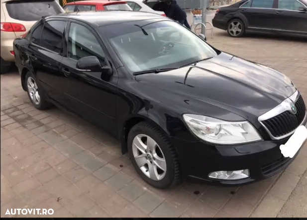 Skoda Octavia 1.6 TDI Classic DSG - 2