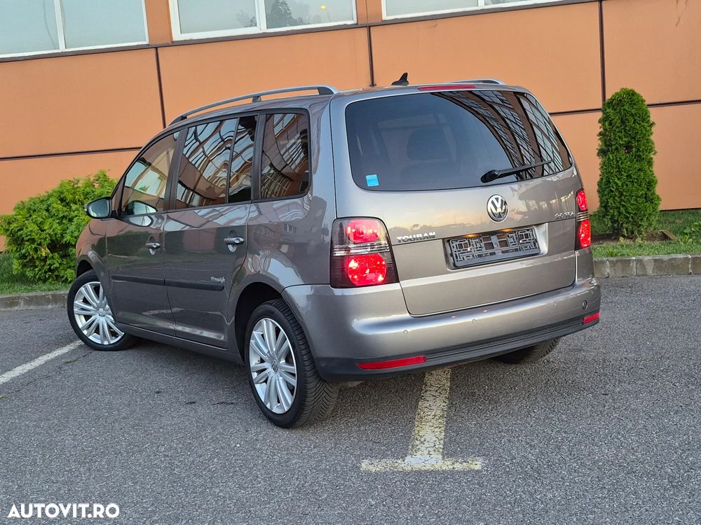 Volkswagen Touran 2.0 TDI Highline Aut - 3