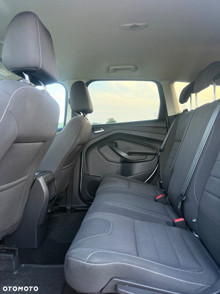 Ford Kuga - 13