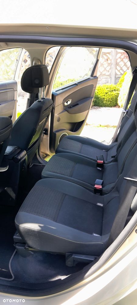 Renault Grand Scenic 2.0 16V 140 CVT Luxe - 25