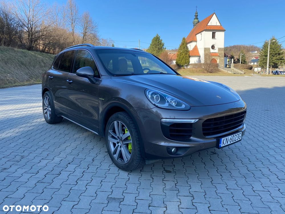 Porsche Cayenne ver-s-e--hybrid-platinum-edition - 12
