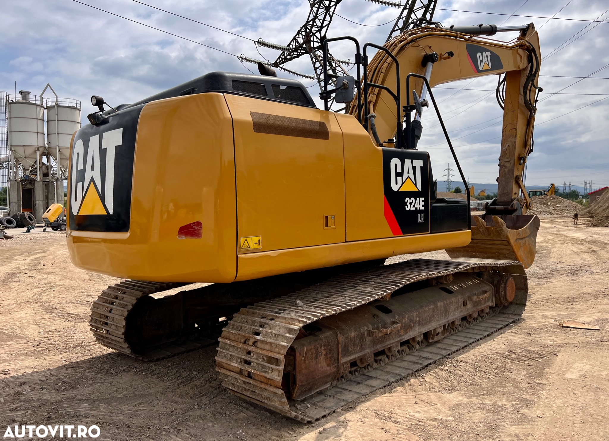 Caterpillar 324e - 8
