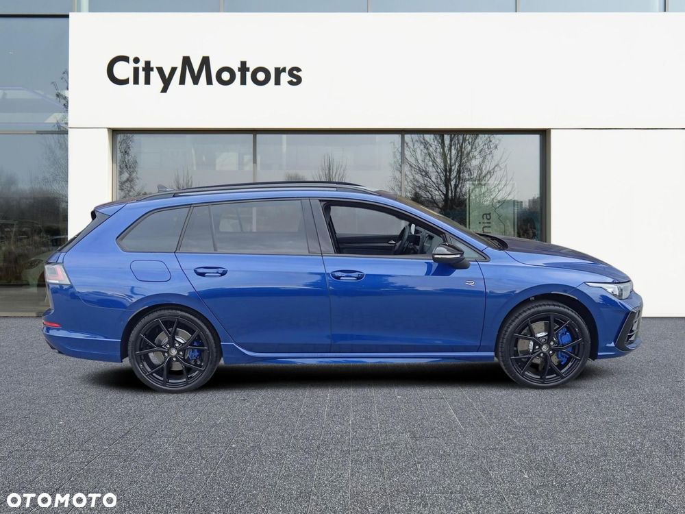 Volkswagen Golf - 8
