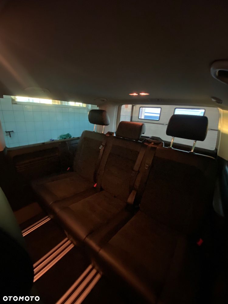 Volkswagen Multivan - 18