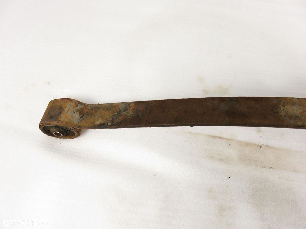 RESOR TYŁ DODGE CARAVAN - 4