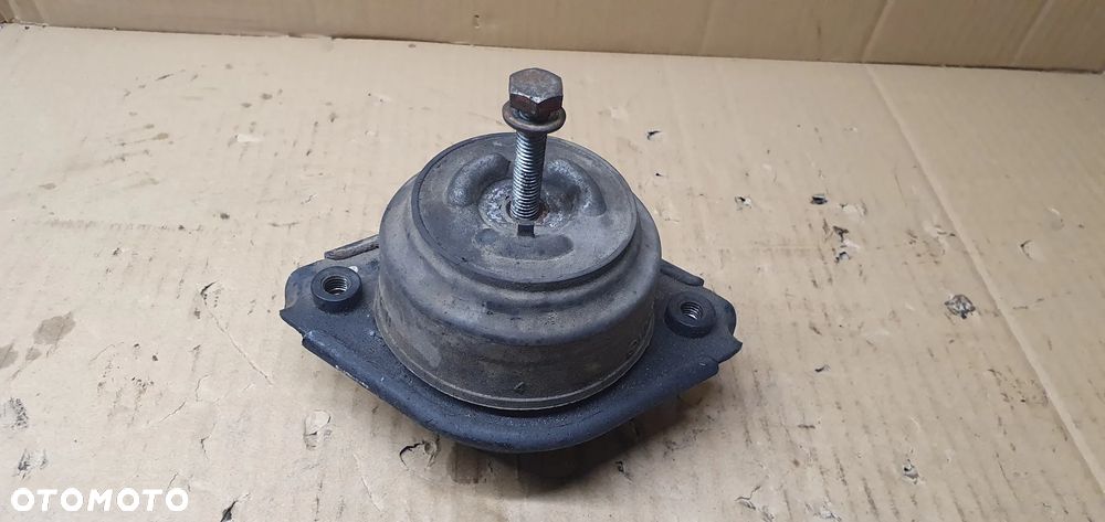 Łapa poduszka silnika Mercedes ML W164 3.5 V6 A2512402917 - 1