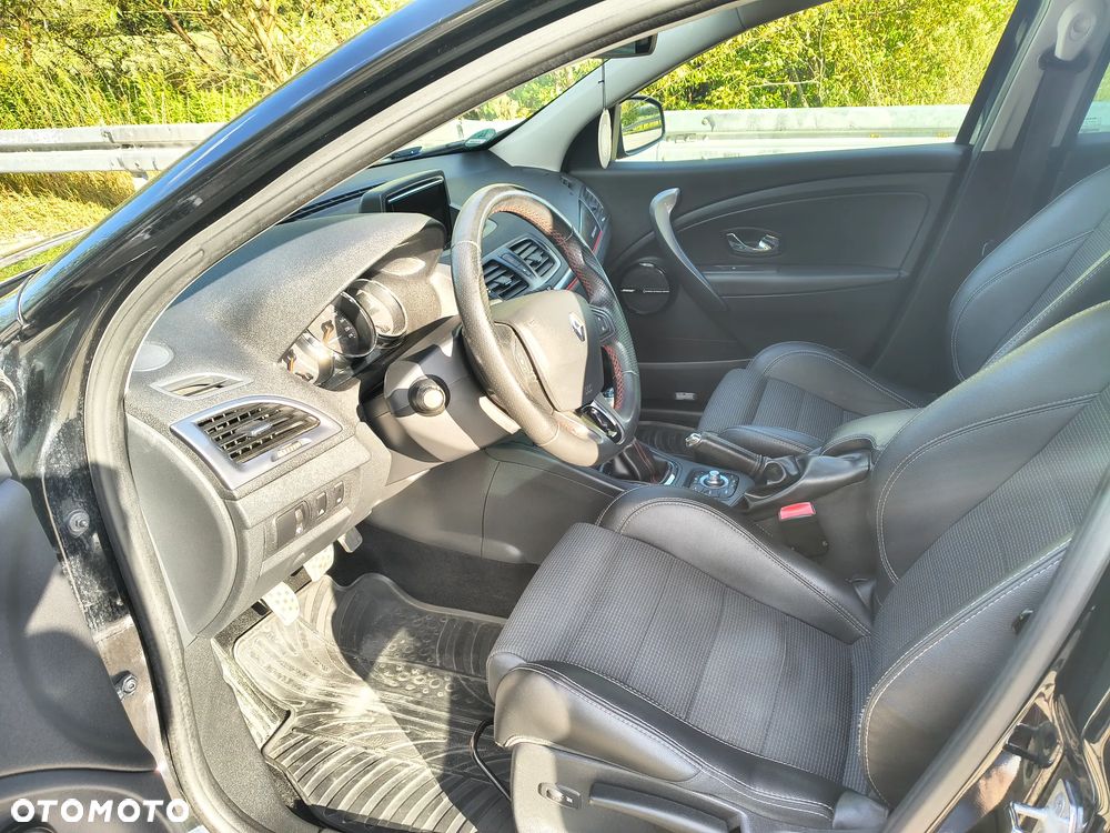 Renault Megane TCe 220 Start & Stop GT 220 - 8