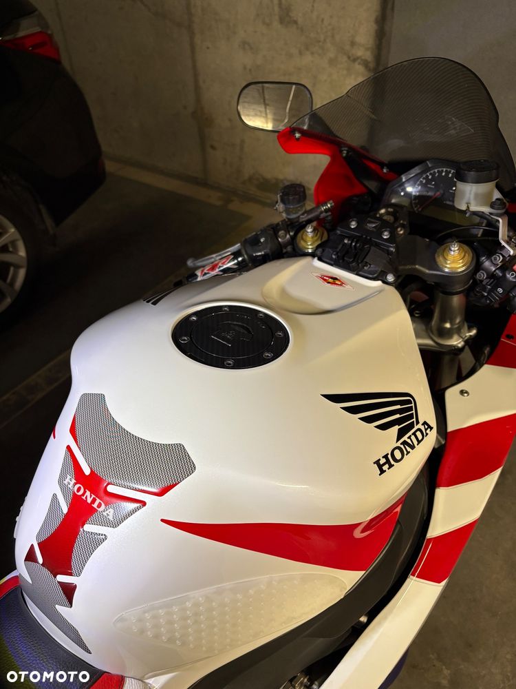 Honda CBR - 7