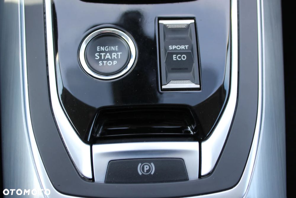 Peugeot 308 BlueHDi 130 EAT8 Allure Pack - 23