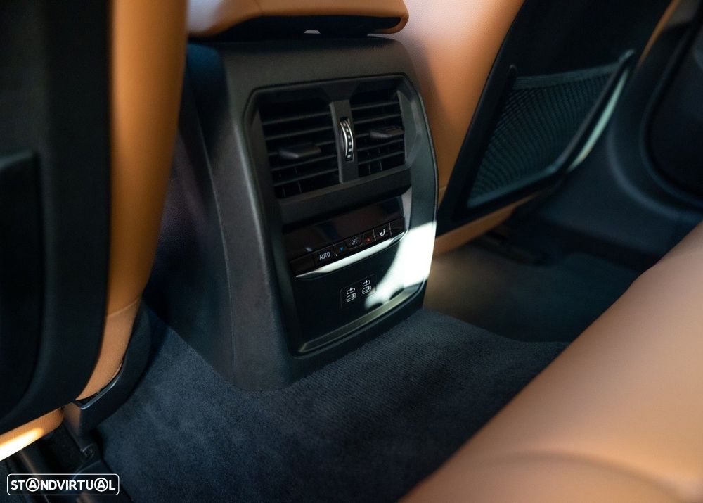 BMW i4 eDrive40 Pack Desportivo M Pro - 23