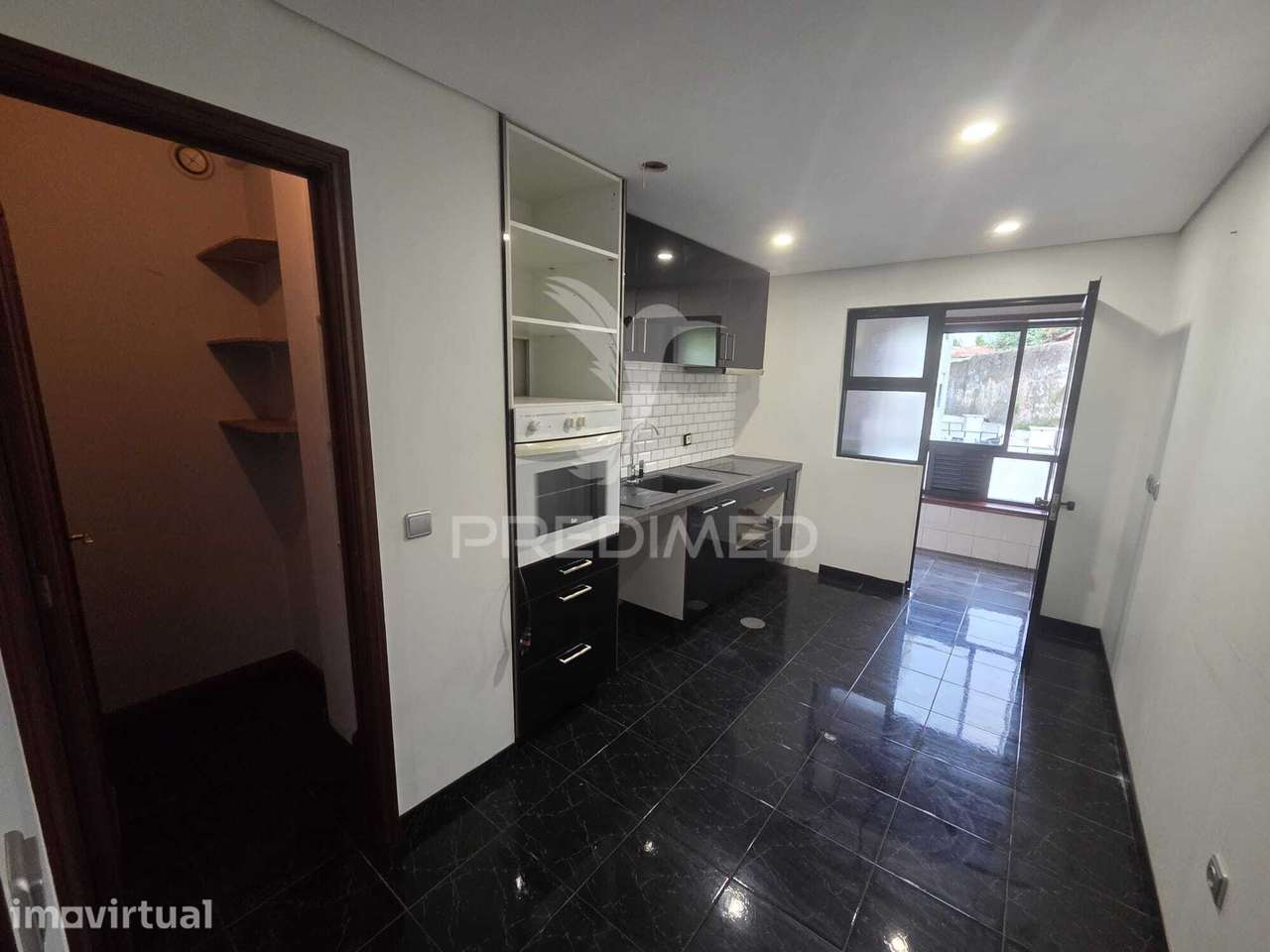 T2 com lugar de garagem Oliveira do Douro - Grande imagem: 5/19