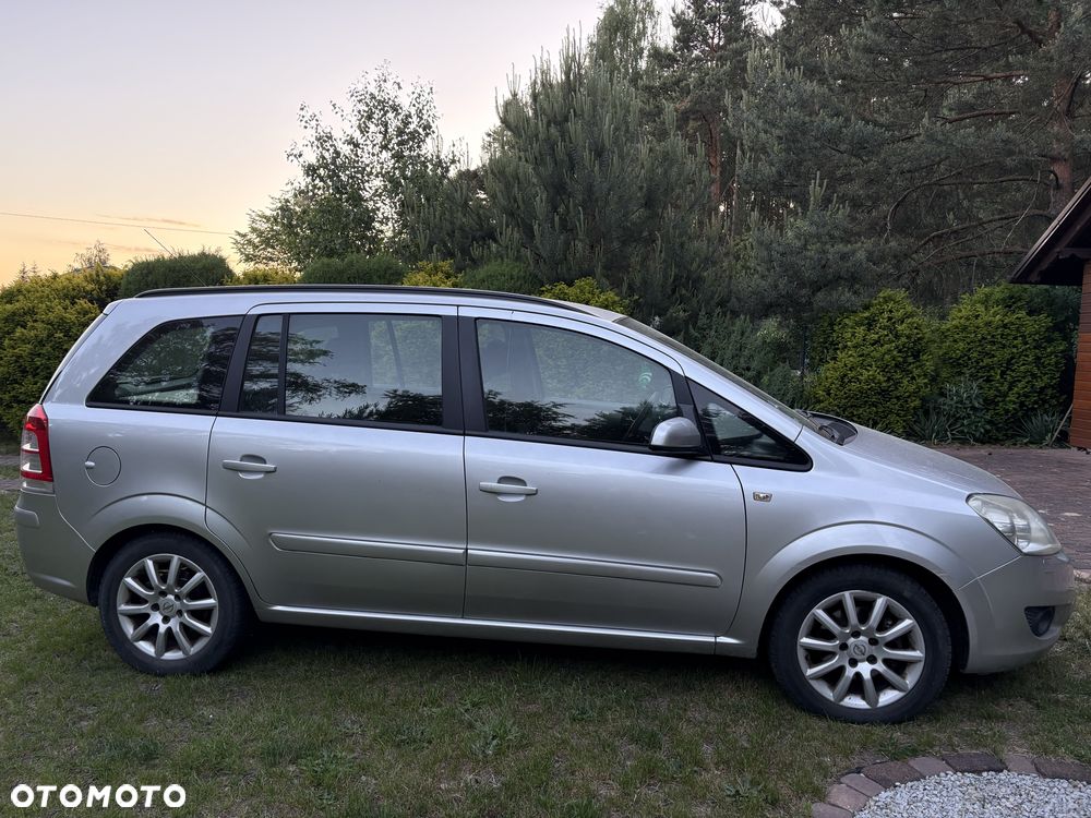 Opel Zafira - 8
