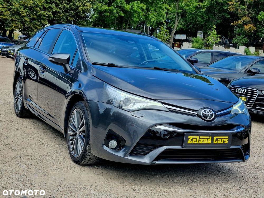 Toyota Avensis 1.8 Premium MS - 3