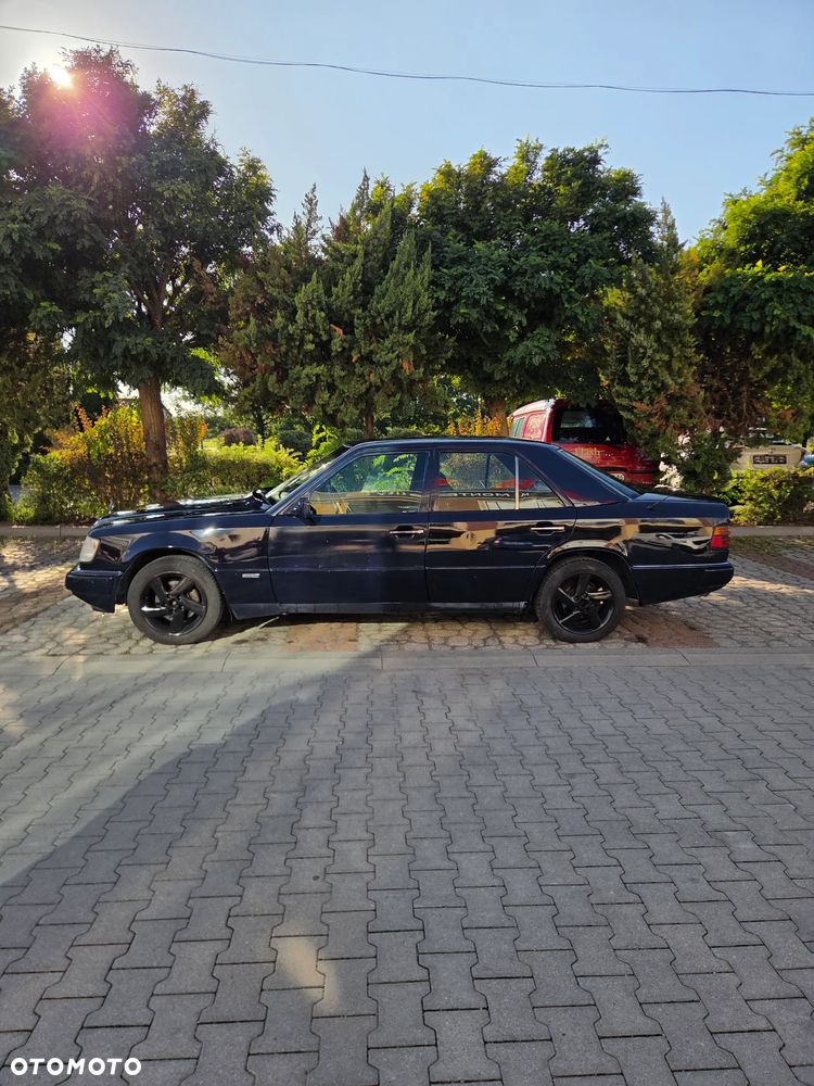 Mercedes-Benz W124 (1984-1993) - 8