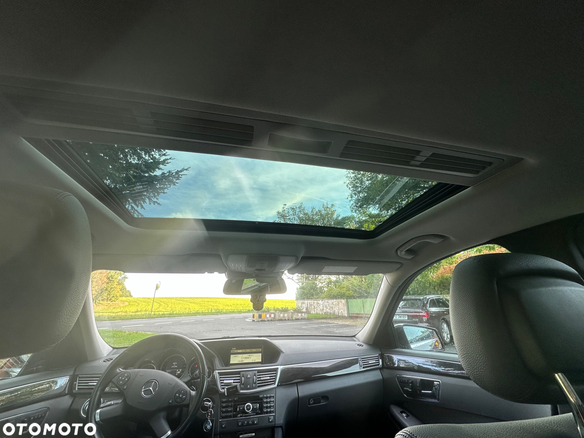 Mercedes-Benz Klasa E 300 CDI BlueEff - 18