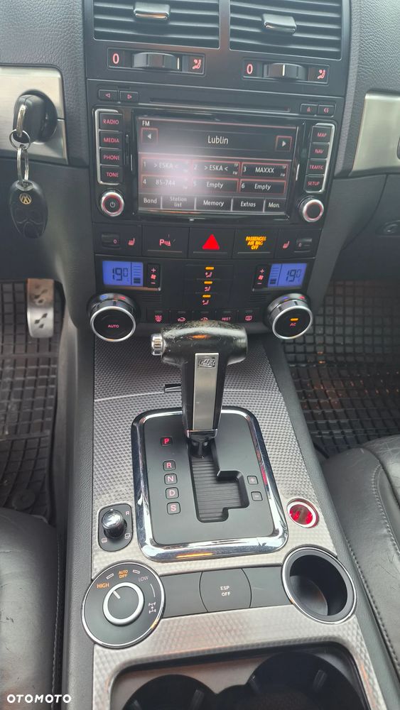 Volkswagen Touareg - 12