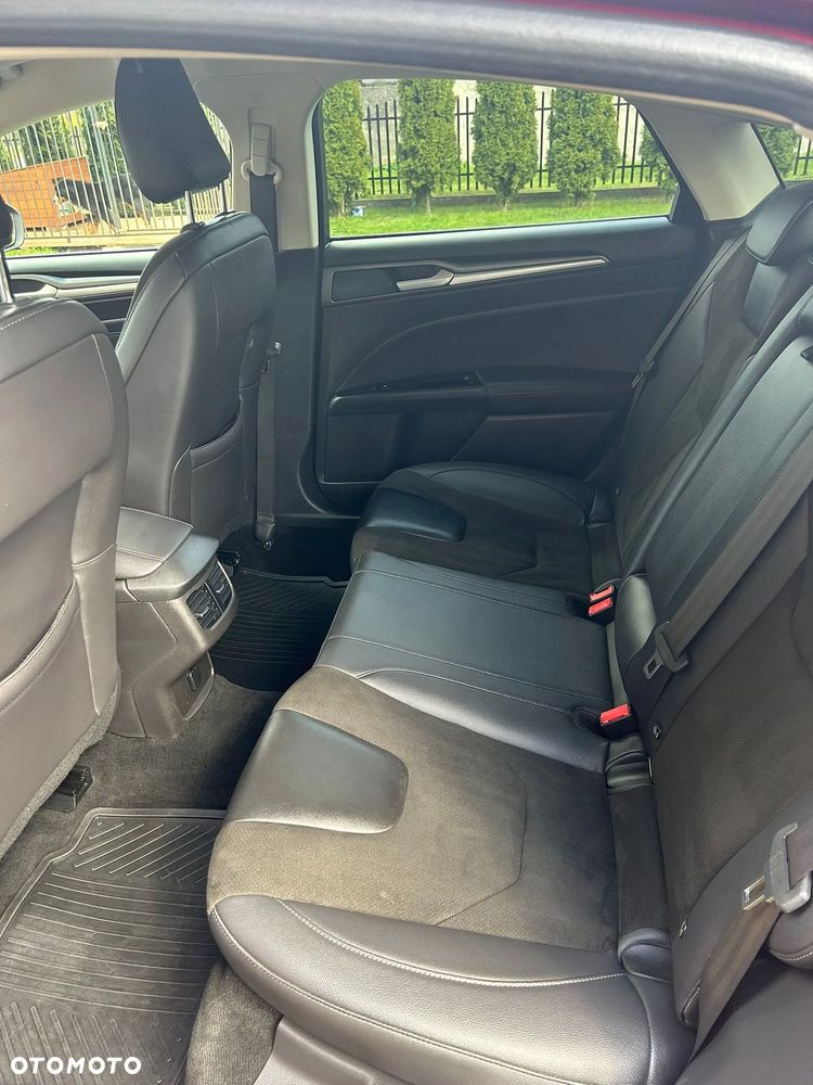 Ford Mondeo 2.0 TDCi Titanium PowerShift - 18