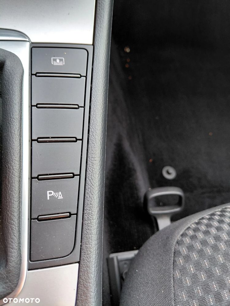 Volkswagen Passat 1.4 TSI Trendline - 32