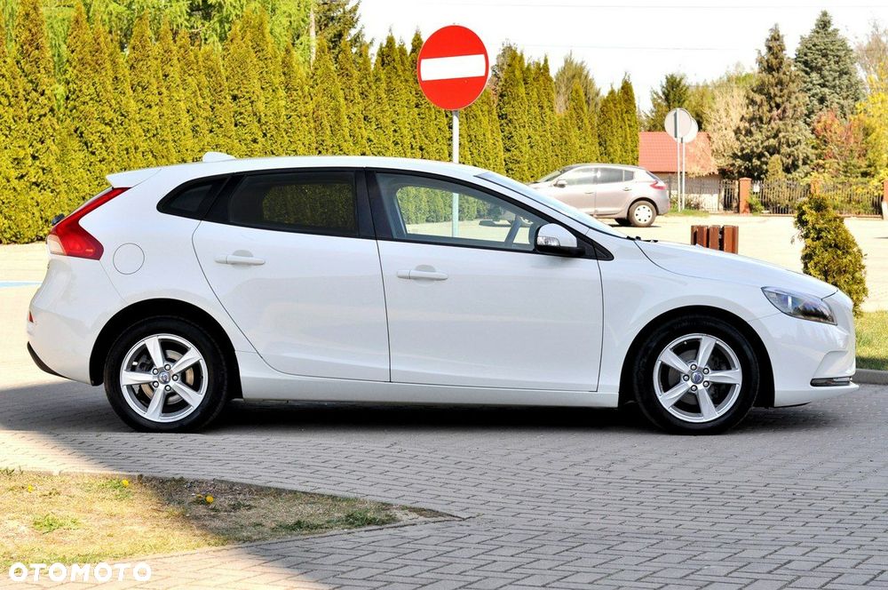 Volvo V40 D2 Momentum - 5
