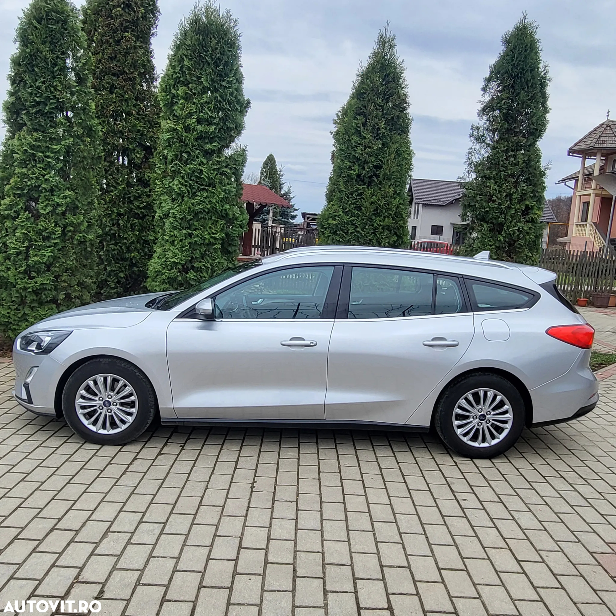 Ford Focus 1.5 EcoBlue Start-Stopp-System ACTIVE X - 4