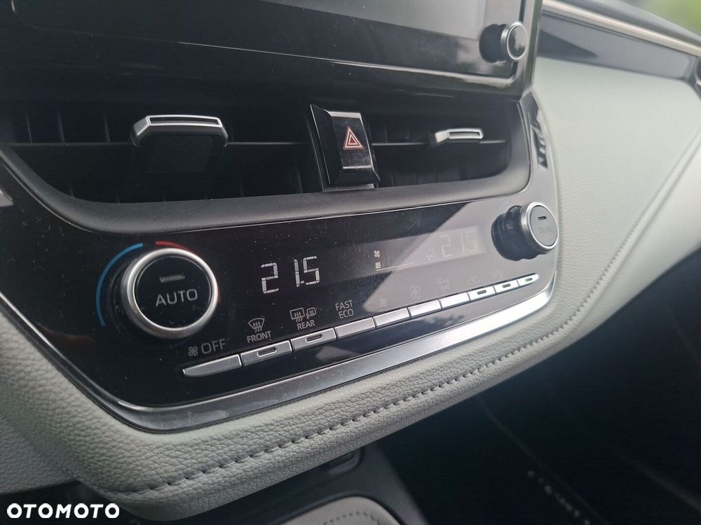Toyota Corolla 2.0 Hybrid Comfort - 25