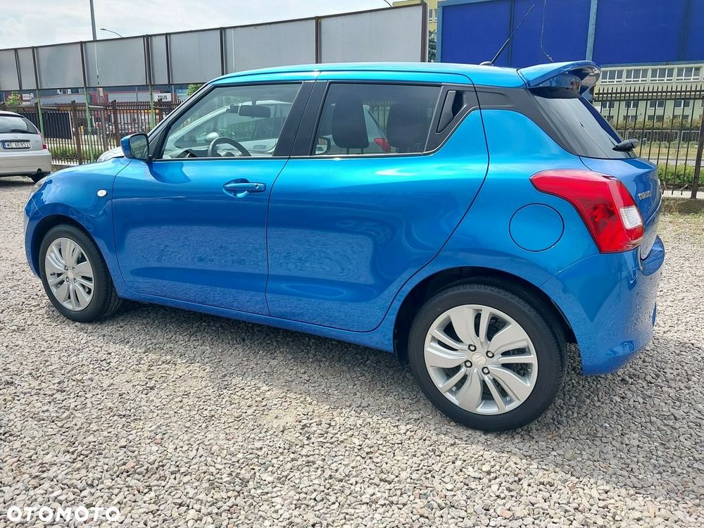 Suzuki Swift 1.2 SHVS Premium Plus - 10