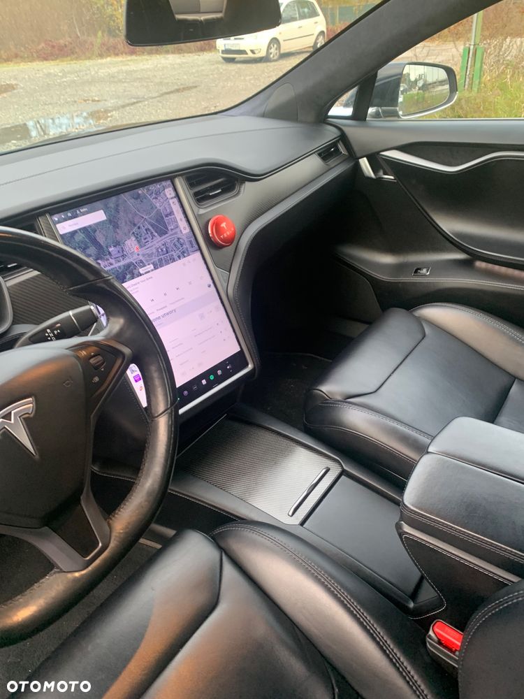 Tesla Model S - 11