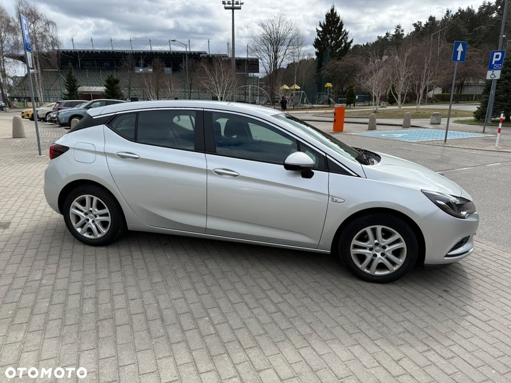 Opel Astra 1.4 T Enjoy S&S - 9