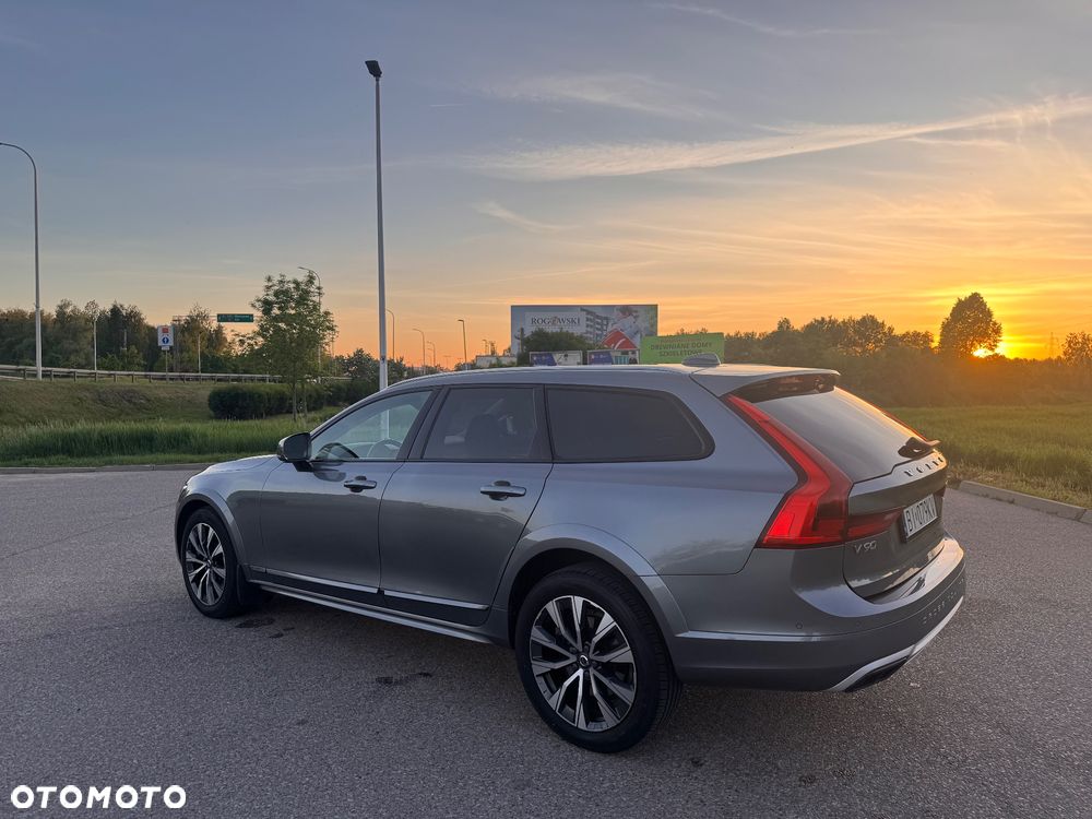 Volvo V90 Cross Country T6 AWD Pro - 8