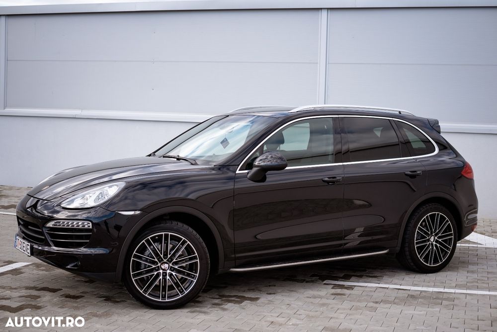 Porsche Cayenne Platinum Edition - 2