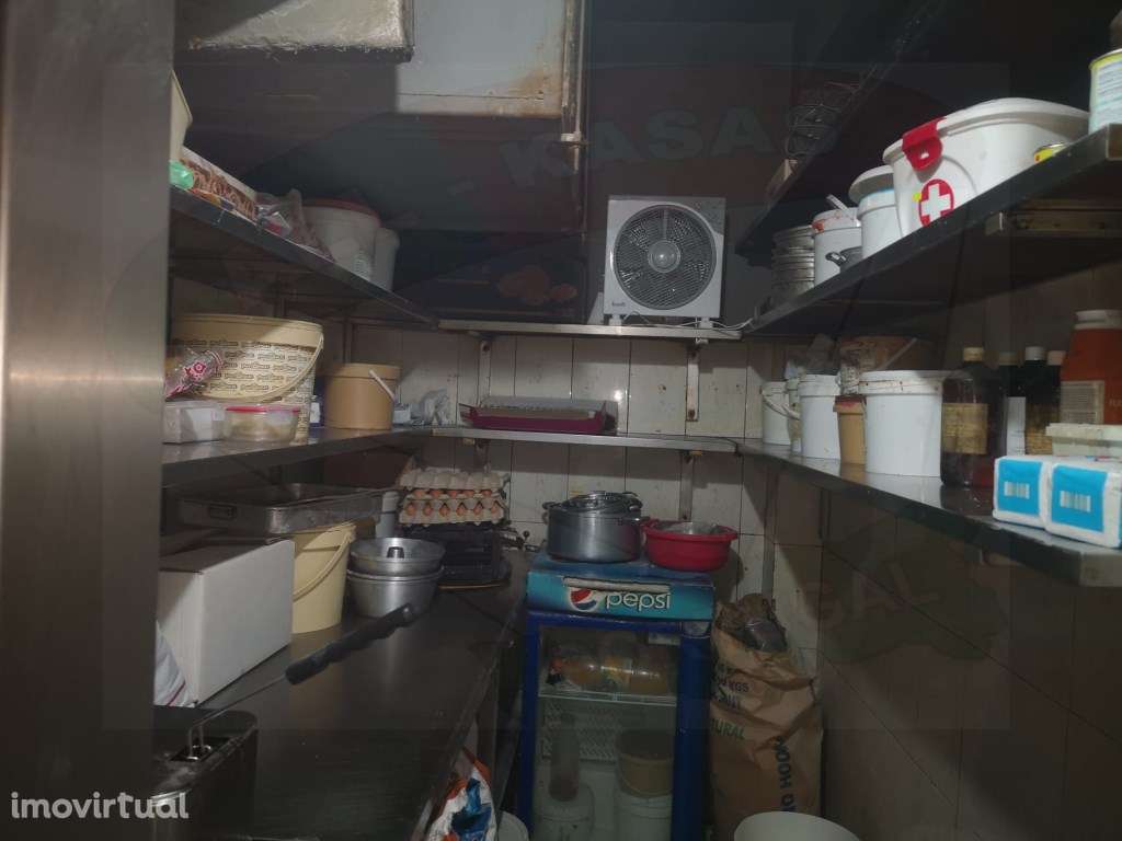 Venda de Fabrica Padaria Pastelaria, com Café Snack Bar no local em... - Grande imagem: 5/25