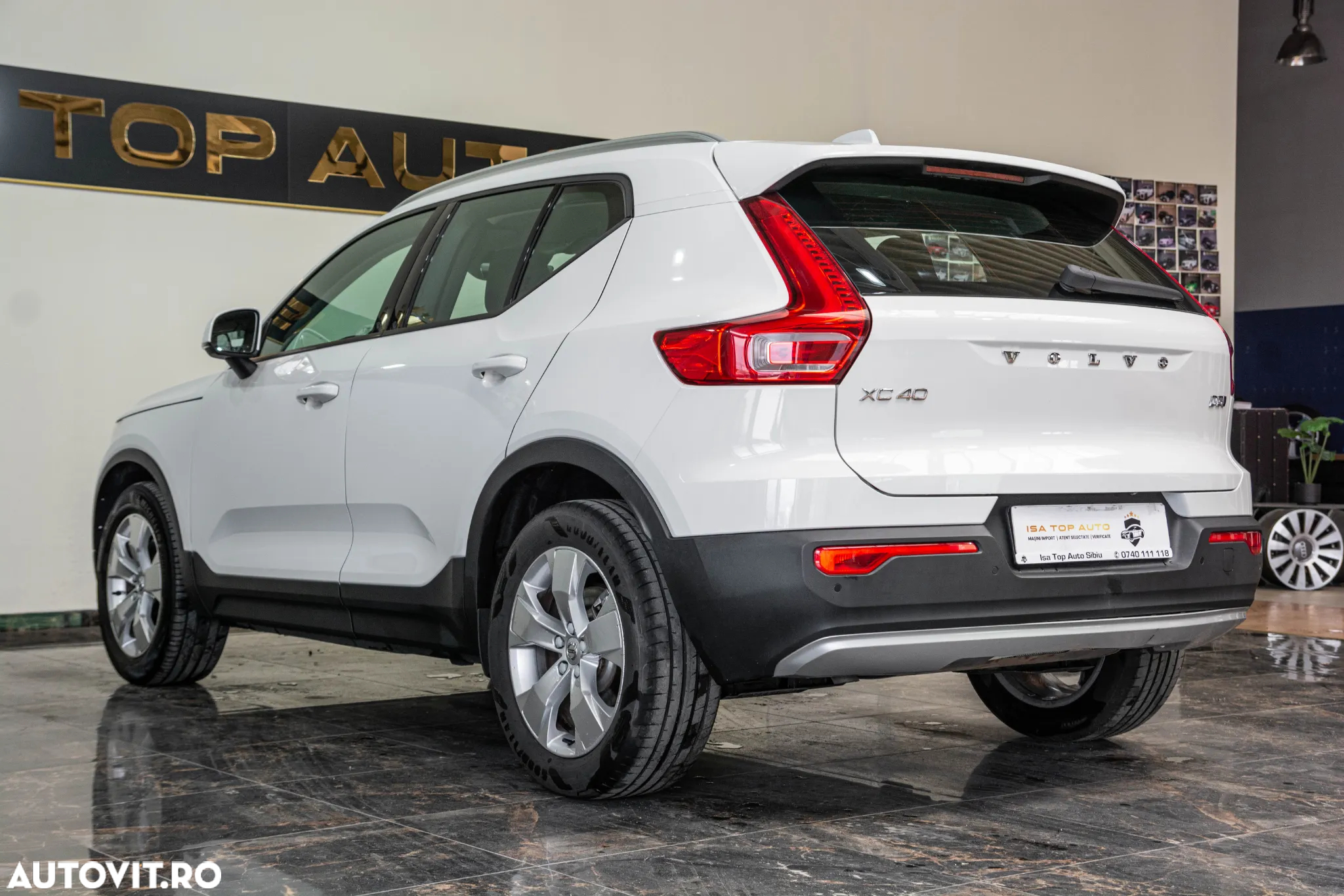 Volvo XC 40 D3 AWD Momentum - 36