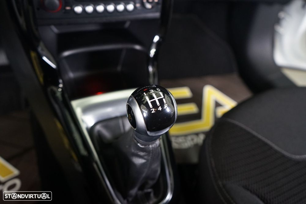 Citroën DS3 1.6 e-HDi So Chic - 23