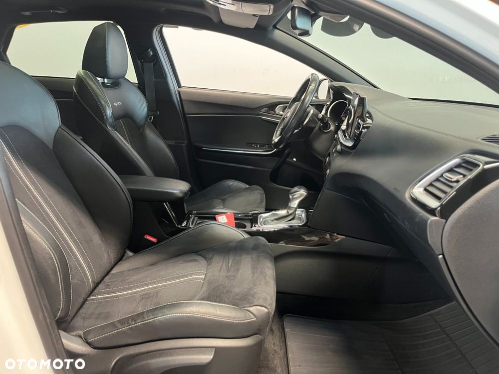 Kia ProCeed 1.4 T-GDI GT Line DCT - 12