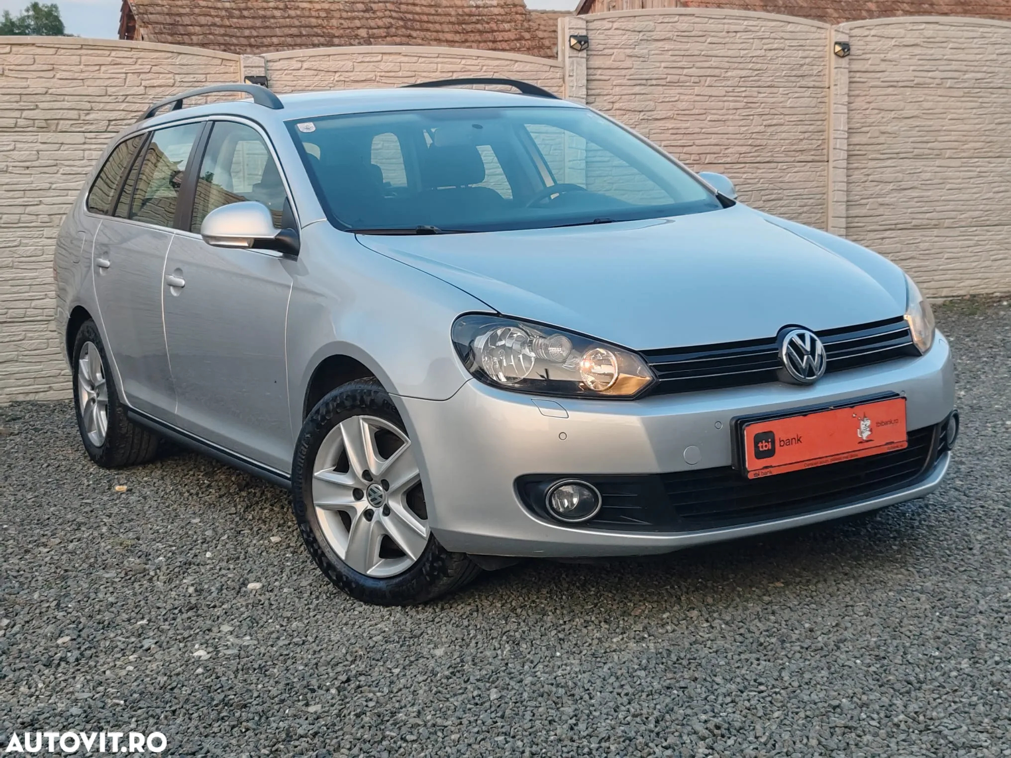 Volkswagen Golf - 2