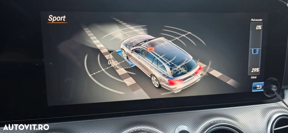 Mercedes-Benz E 220 d 4Matic 9G-TRONIC AMG Line - 36