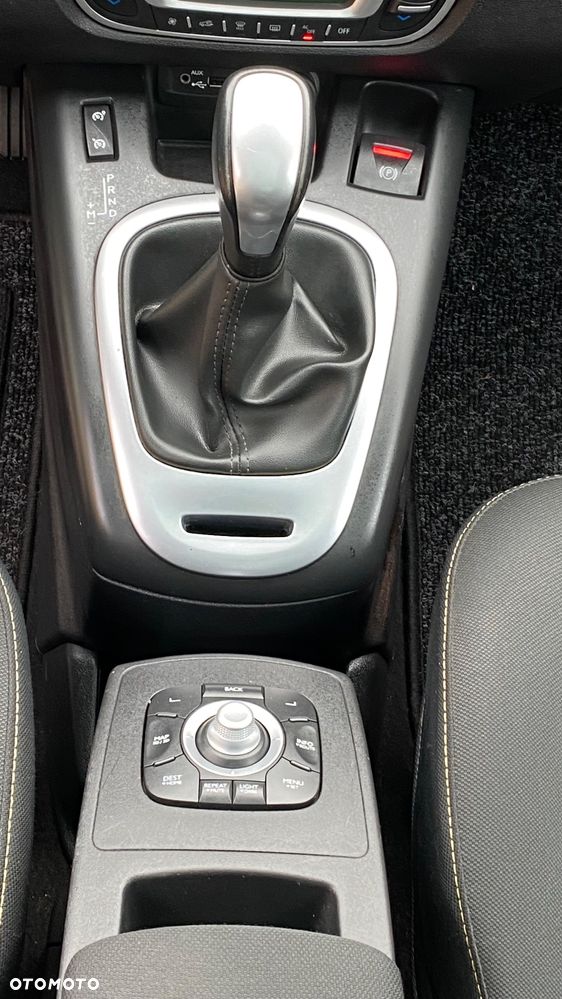 Renault Scenic 1.5 dCi Privilege EDC - 25