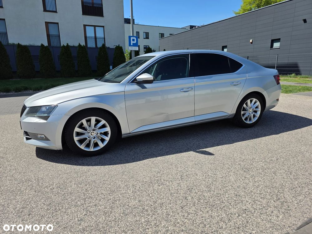Skoda Superb 2.0 TDI Style - 4