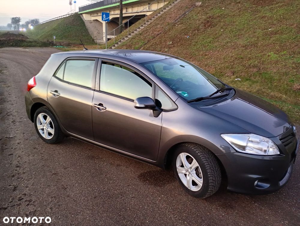 Toyota Auris 1.6 Premium Comfort MS - 20