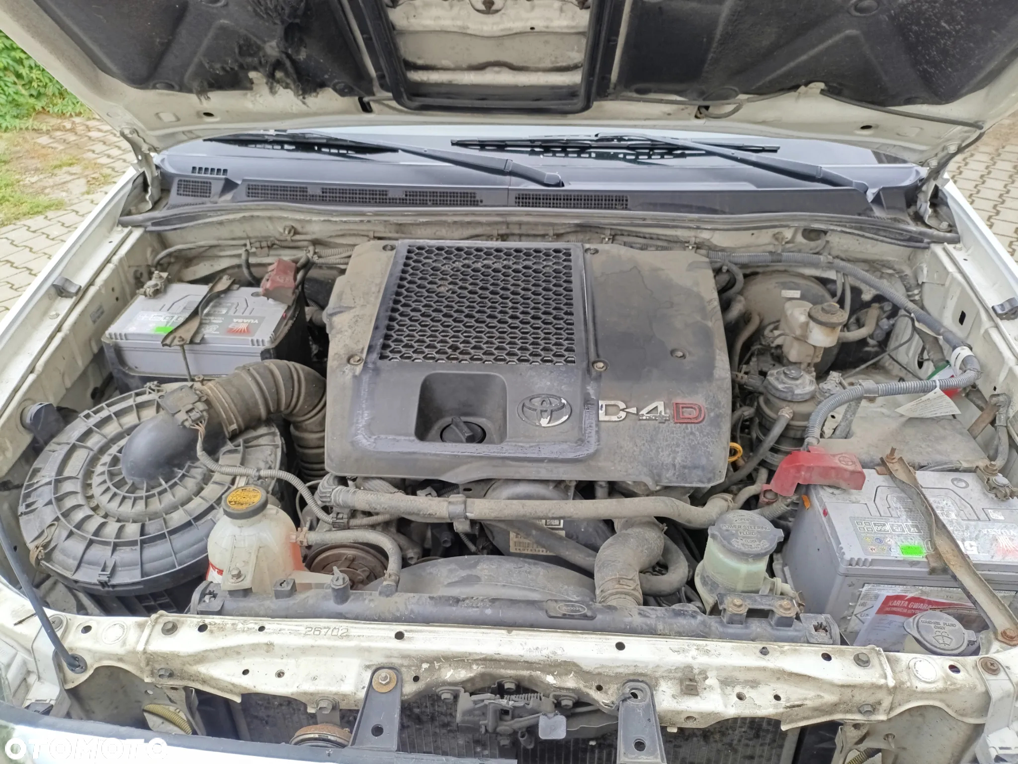 Toyota Hilux 2.5 D-4D DLX + 2os 4x2 - 11