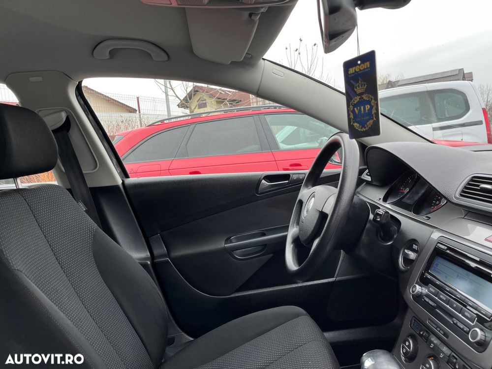 Volkswagen Passat 2.0 TDI DSG Comfortline - 15