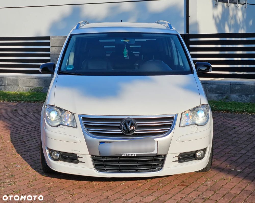 Volkswagen Touran 2.0 TDI DPF R-Line Edition - 10